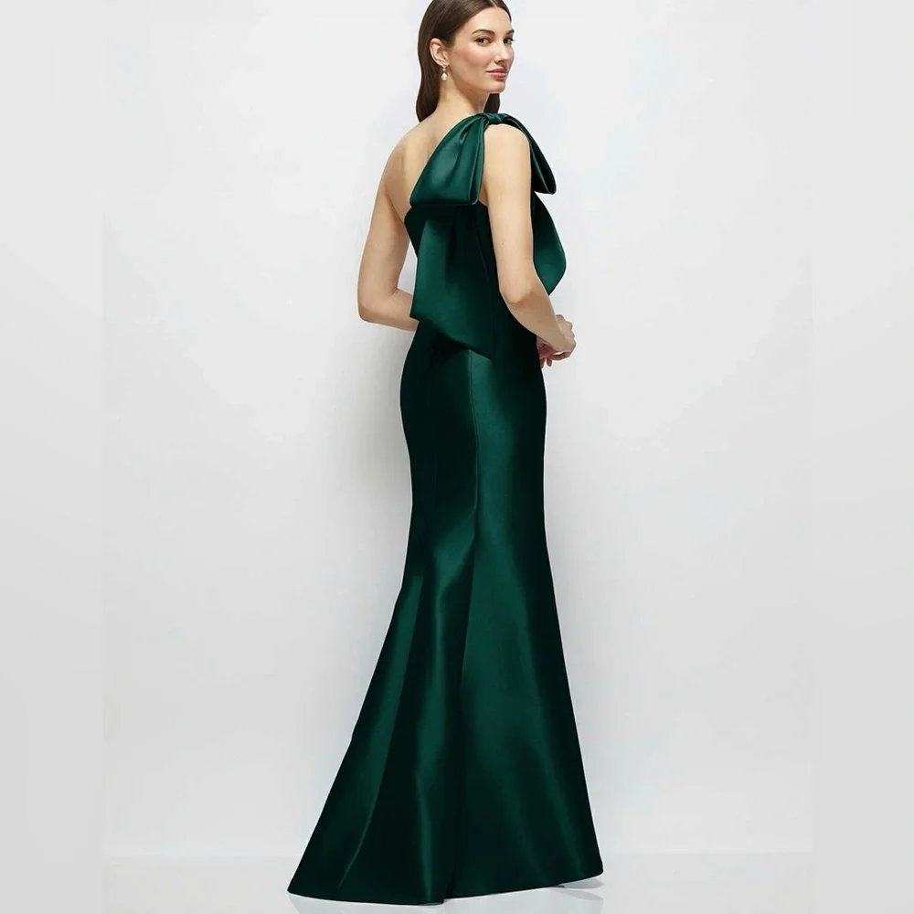 NEW Alfred Sung Style D879 One Shoulder Bow Sateen Gown, Size 14